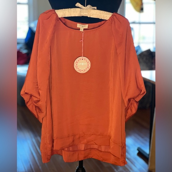 Umgee Tops - WOMENS UMGEE TOP SIZE LARGE NWT